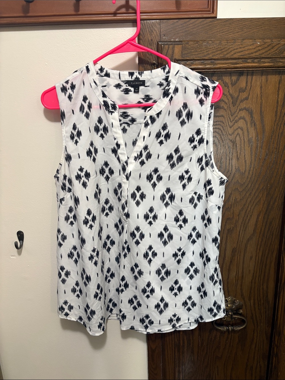 Talbots White Sleeveless V-Neck Camisole with Black Ikat Print